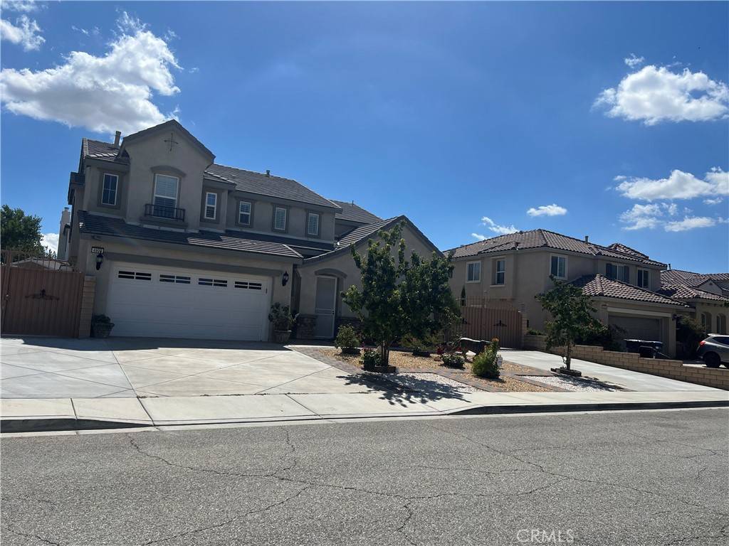 Palmdale, CA 93552,4900 Summerbreeze