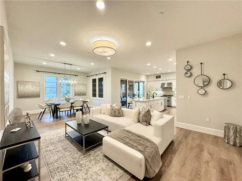 Calabasas, CA 91302,23500 Park Sorrento #G41