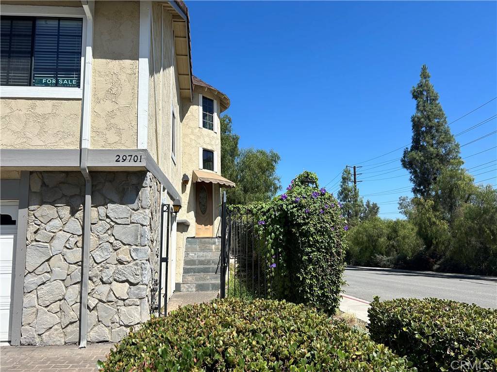 Agoura Hills, CA 91301,29701 Canwood ST