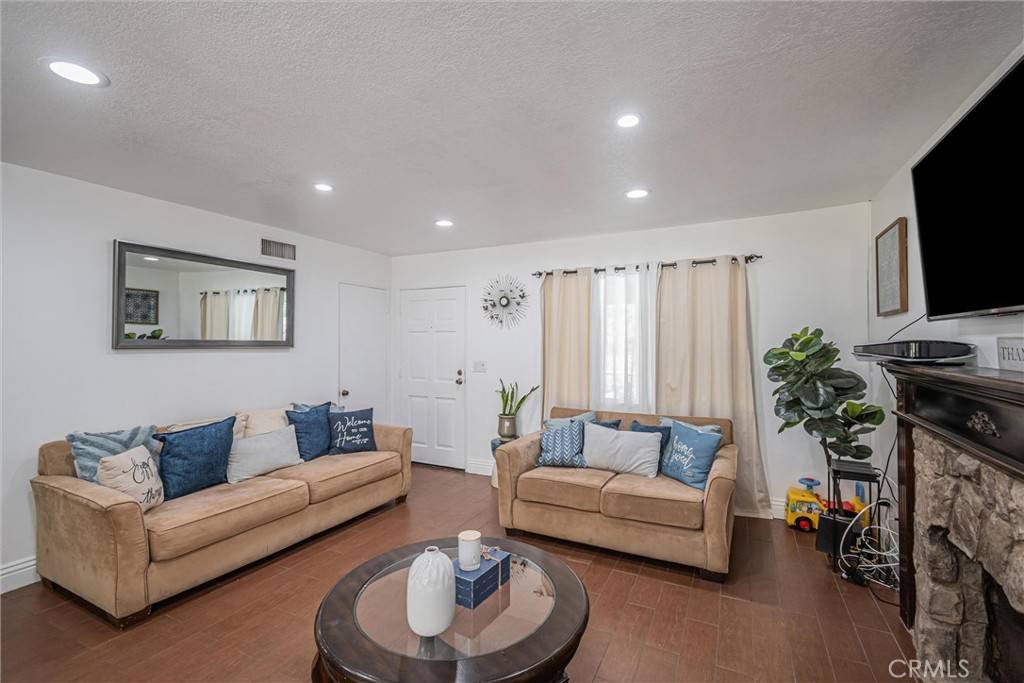 Canyon Country, CA 91387,29441 Florabunda RD