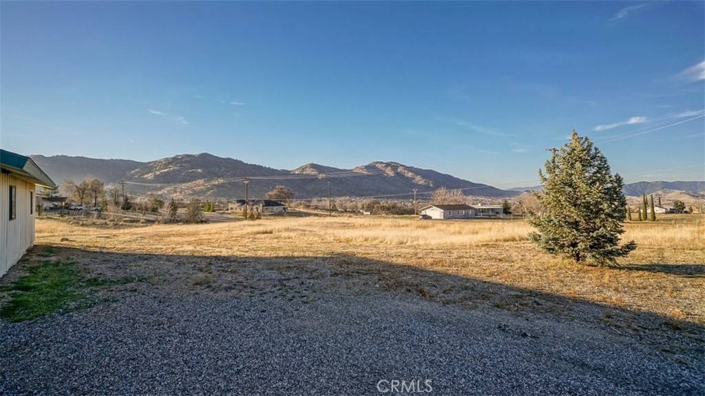 Tehachapi, CA 93561,21069 Woodford Tehachapi Rd