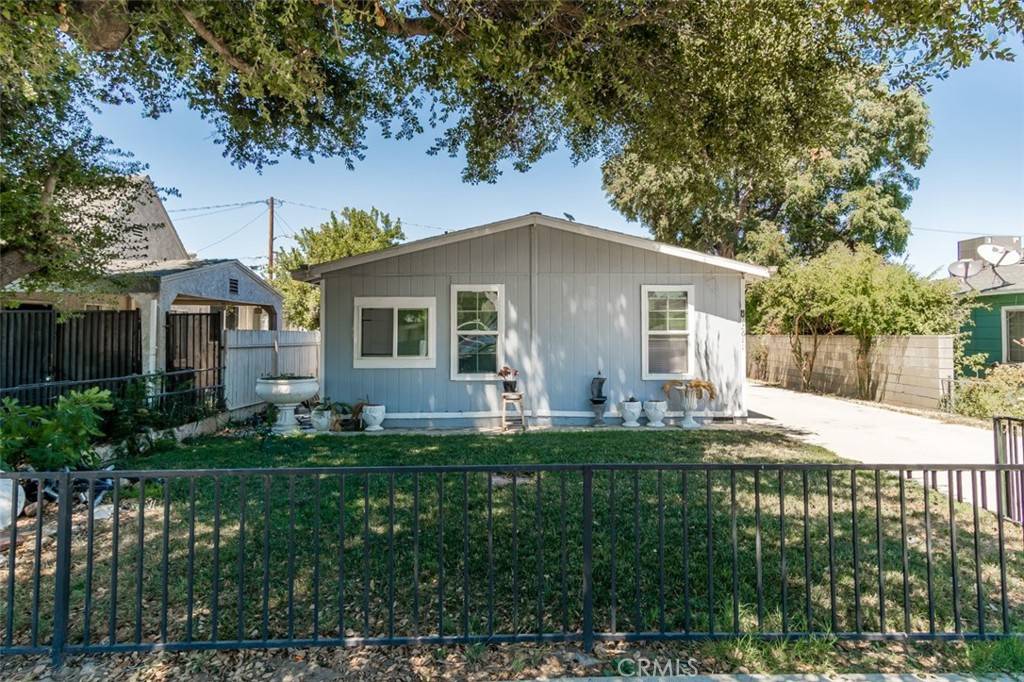 Newhall, CA 91321,22611 13th PL