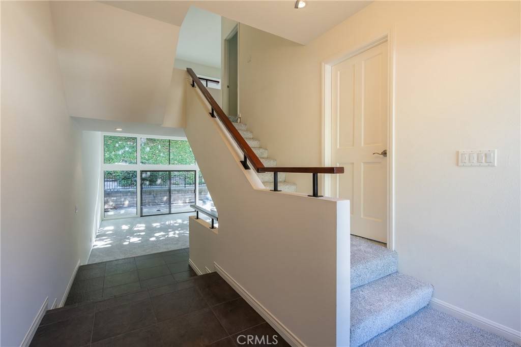 Westlake Village, CA 91362,4679 Club View DR