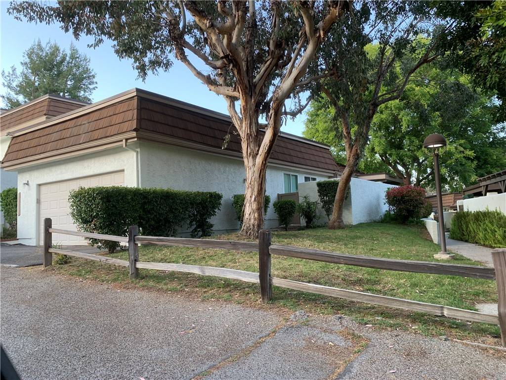 Chatsworth, CA 91311,10151 Larwin AVE #4