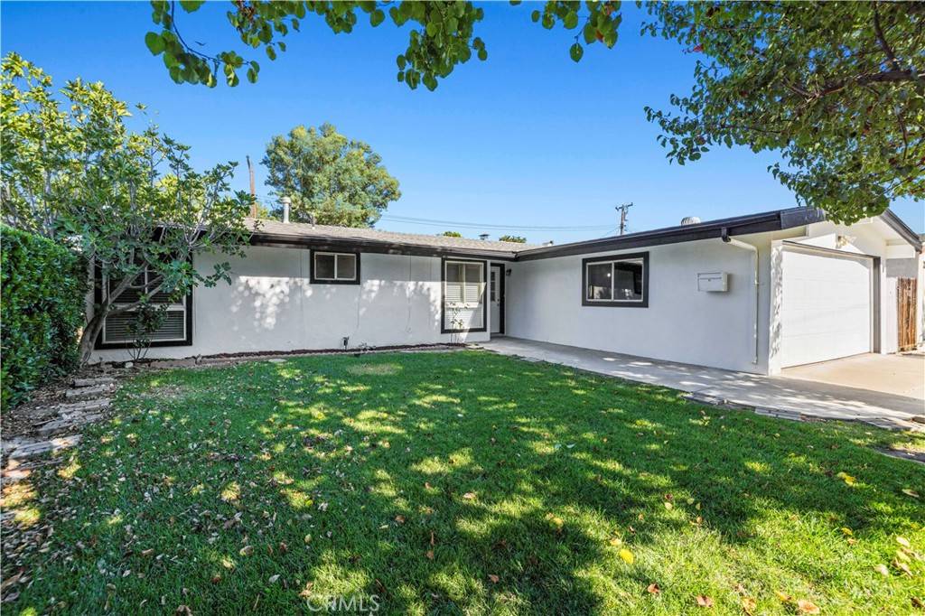 Canyon Country, CA 91351,27416 Dewdrop AVE