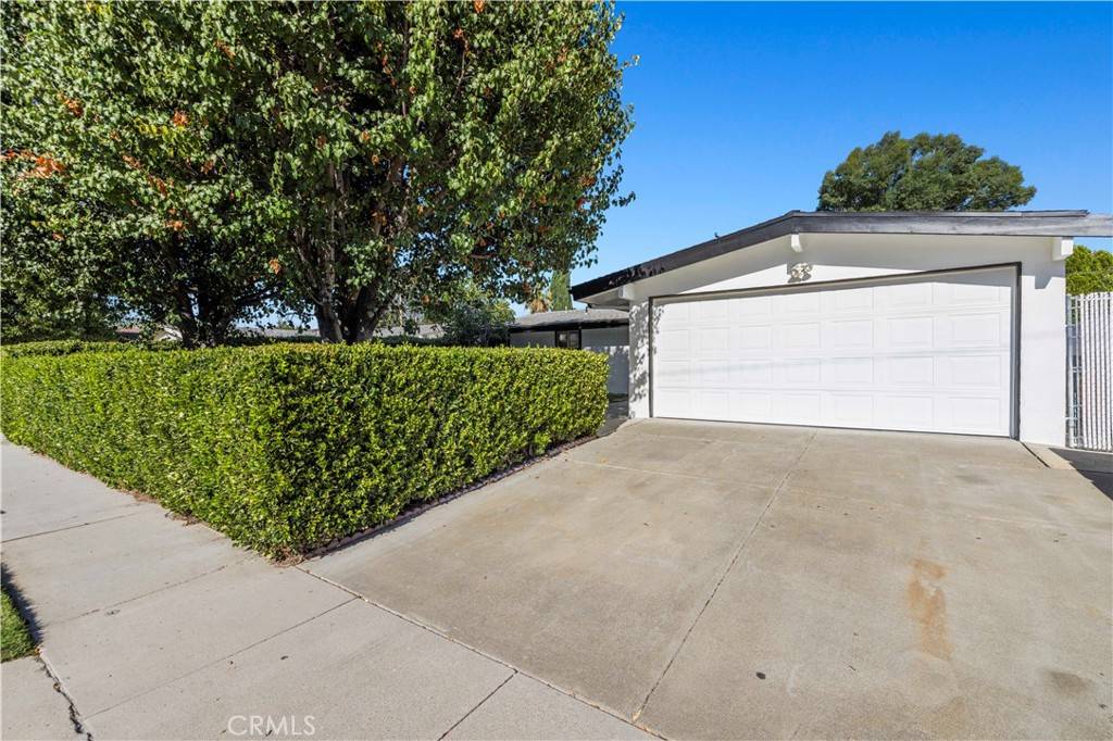 Canyon Country, CA 91351,27416 Dewdrop AVE