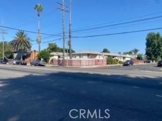 Van Nuys, CA 91405,6803 Matilija AVE