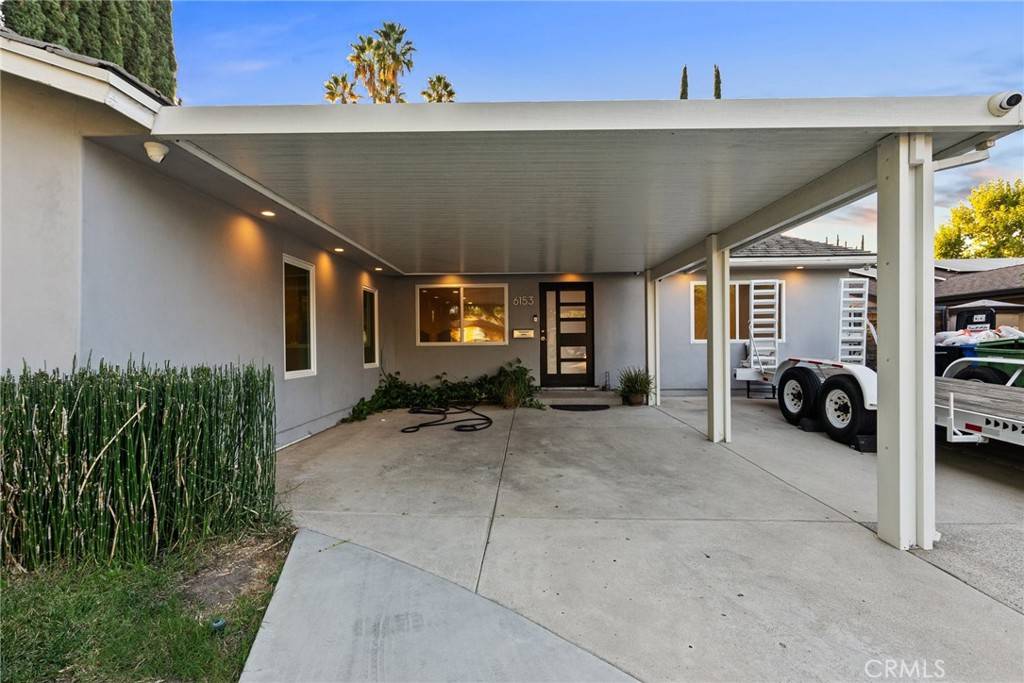 Woodland Hills, CA 91367,6153 Debs AVE