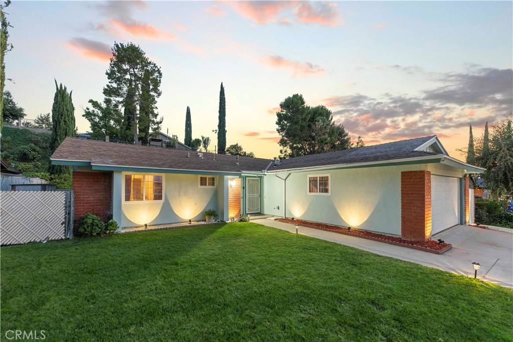 Newhall, CA 91321,19608 Crystal Springs CT