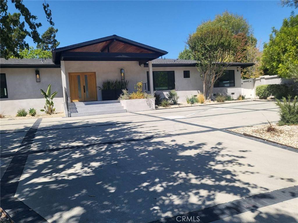 Encino, CA 91316,17227 Benner PL