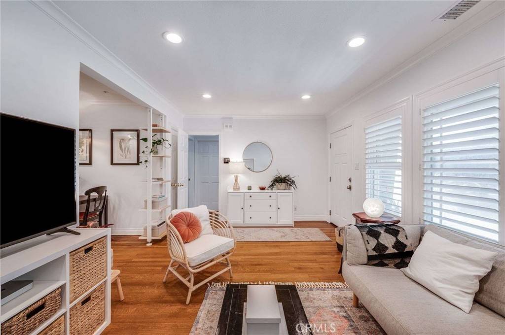 Winnetka, CA 91306,6833 Penfield AVE