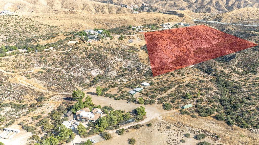 Agua Dulce, CA 91390,0 Windrush RD