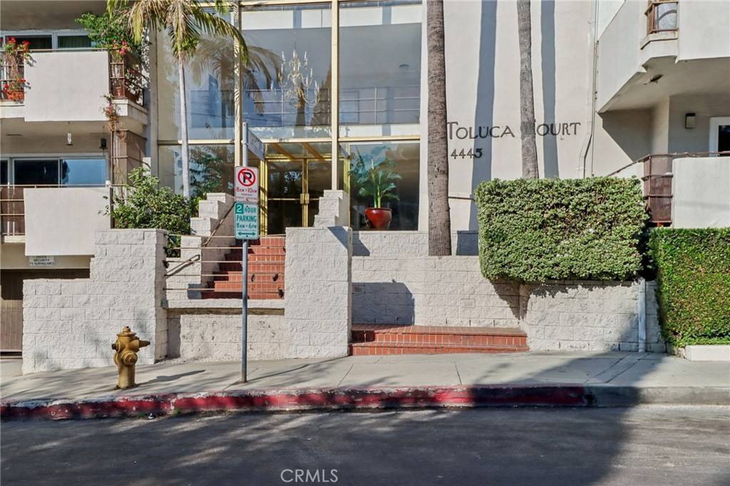 North Hollywood, CA 91602,4445 Cartwright AVE #202