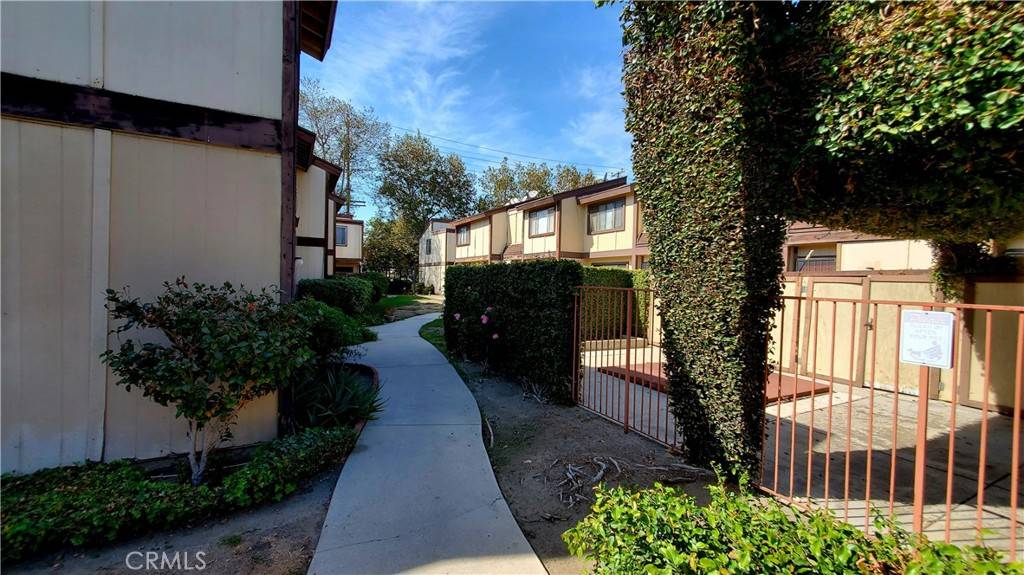 Panorama City, CA 91402,9312 Van Nuys BLVD #9