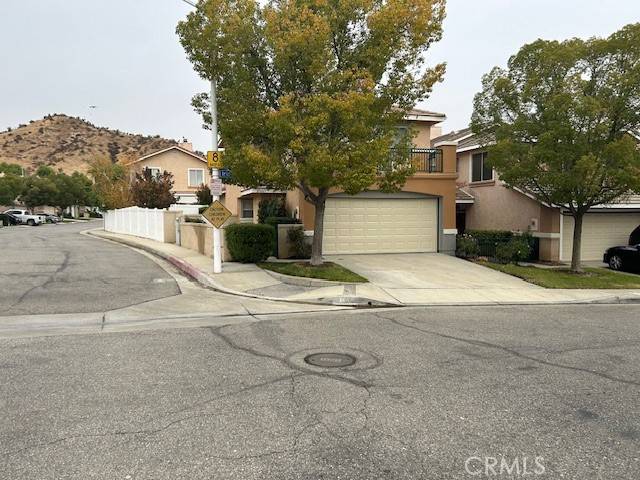 Castaic, CA 91384,27647 Iris PL