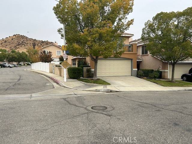 Castaic, CA 91384,27647 Iris PL