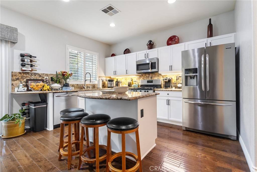 Castaic, CA 91384,29815 Cambridge AVE