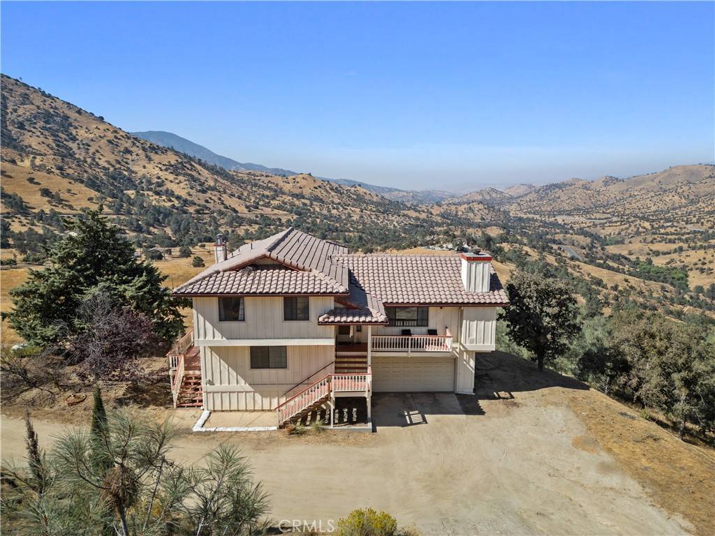 Tehachapi, CA 93561,24800 Woodford Tehachapi RD