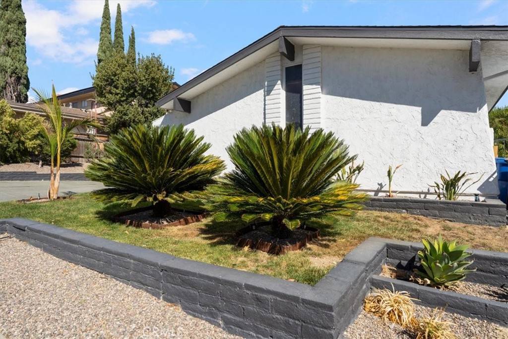 West Hills, CA 91307,7296 Hyannis DR