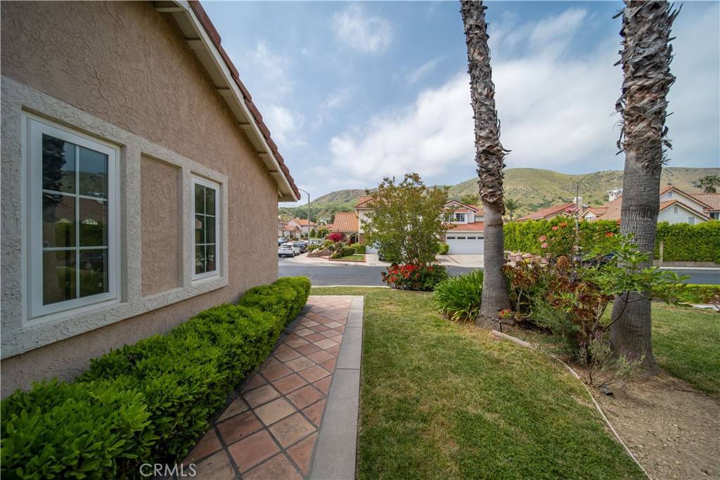 Porter Ranch, CA 91326,19666 Crystal Hills DR