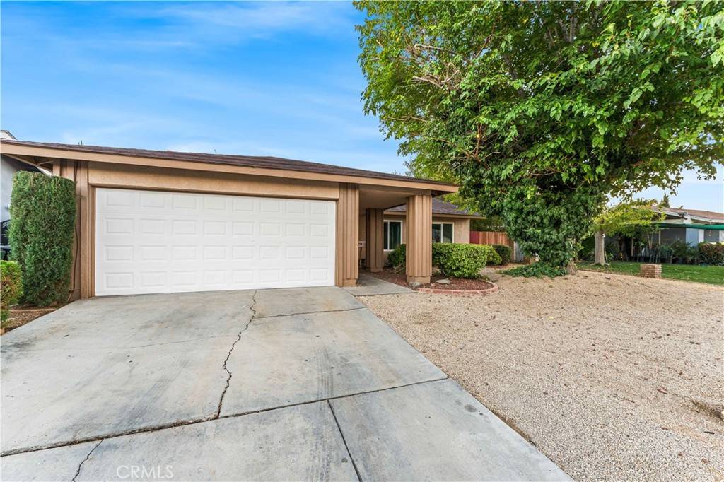 Lancaster, CA 93535,552 Eston PL