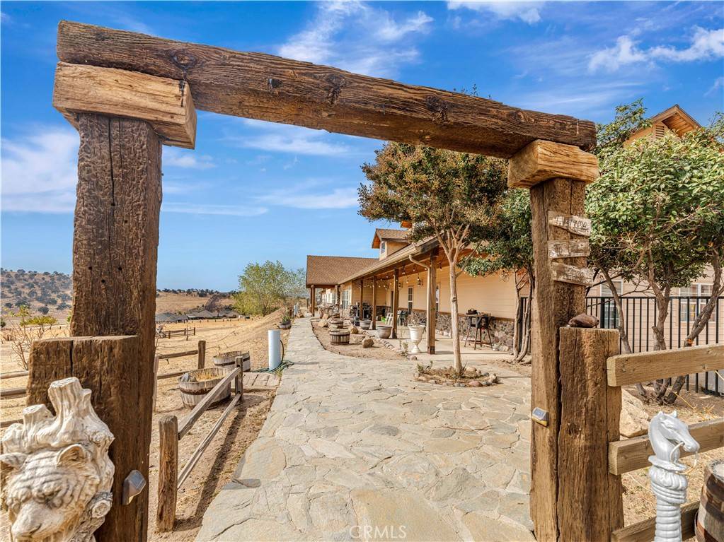 Tehachapi, CA 93561,23237 Johnson CT