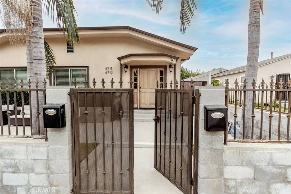 North Hollywood, CA 91606,6711 Clybourn AVE