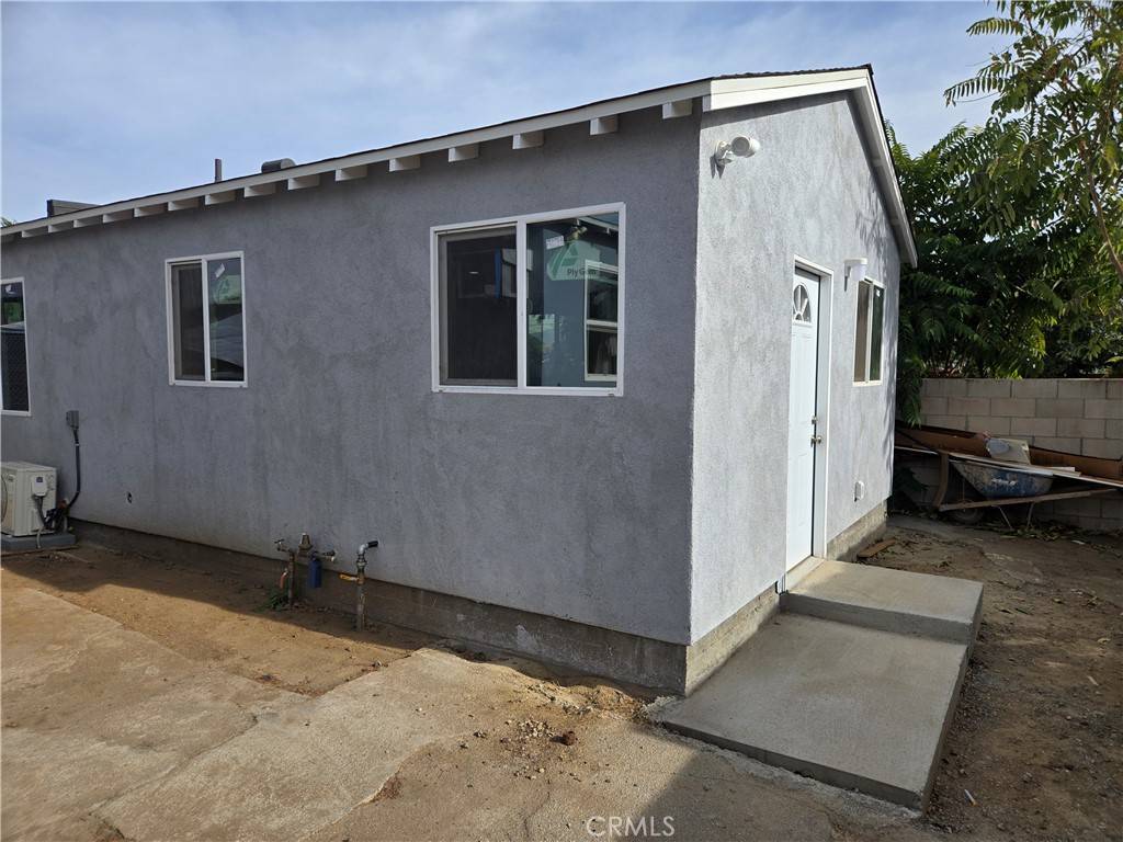 Sylmar, CA 91342,14844 Polk ST