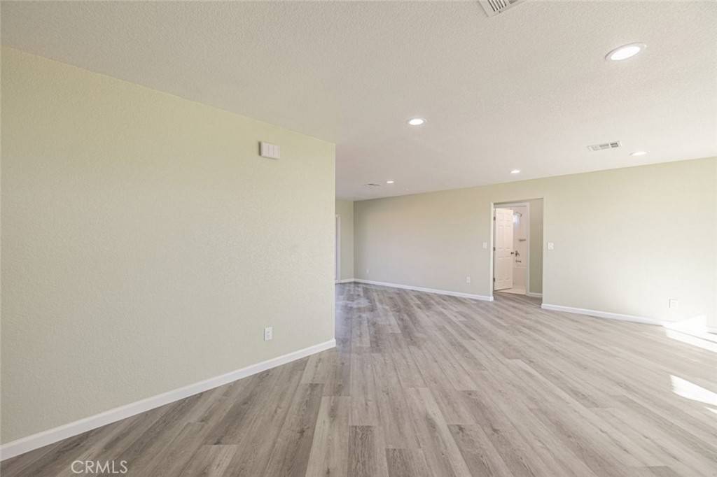 9113 Ironwood AVE California City, CA 93505