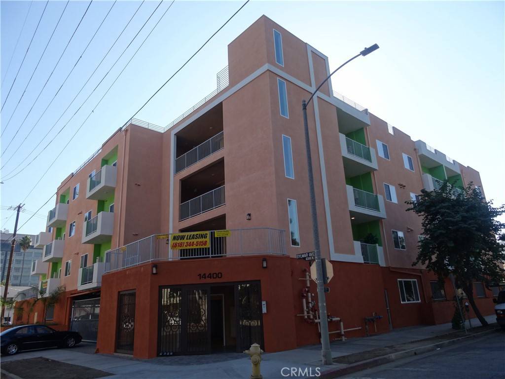 Van Nuys, CA 91401,14400 Friar ST #207