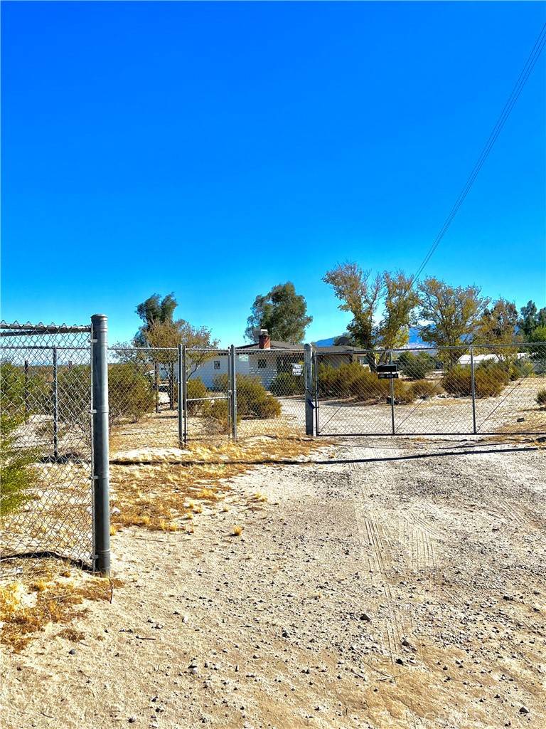 Llano, CA 93544,37118 185th ST E