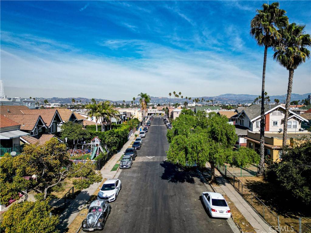 Los Angeles, CA 90019,1407 5th AVE