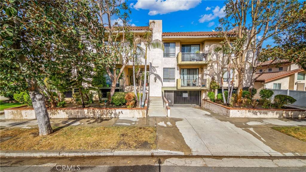 Sherman Oaks, CA 91423,14247 Riverside DR #203