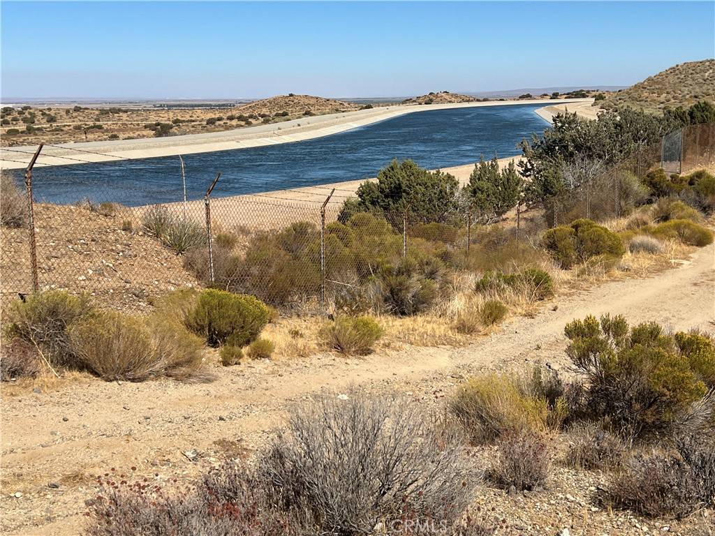 Palmdale, CA 93550,20 E Aqueduct