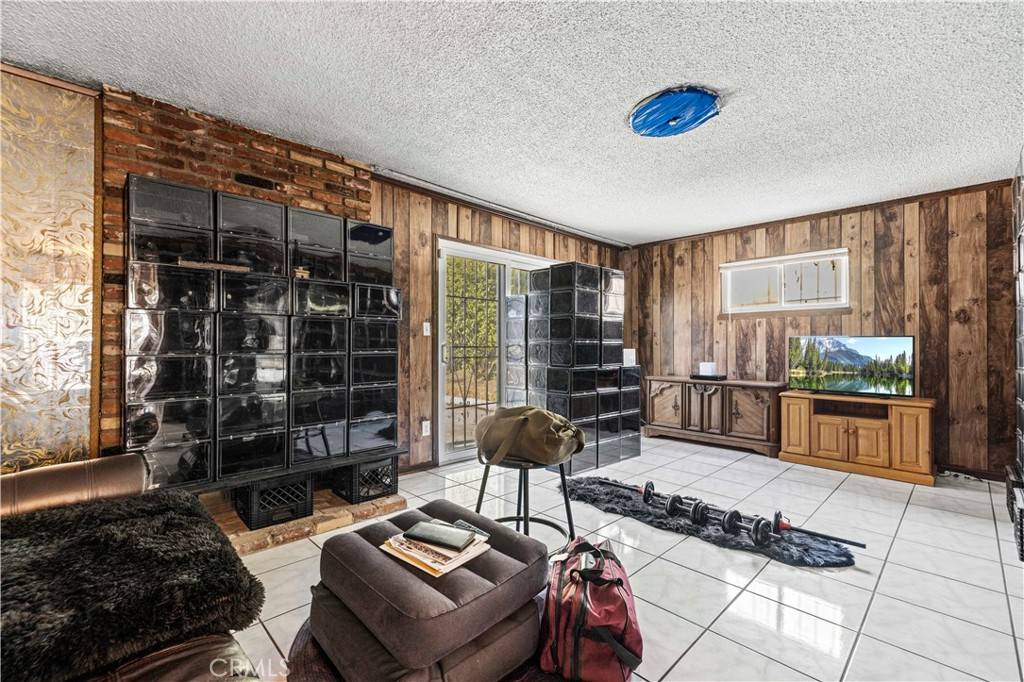 Sylmar, CA 91342,12181 Claretta ST