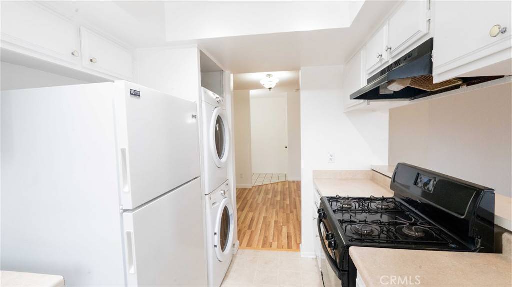 Van Nuys, CA 91411,14610 Erwin ST #304