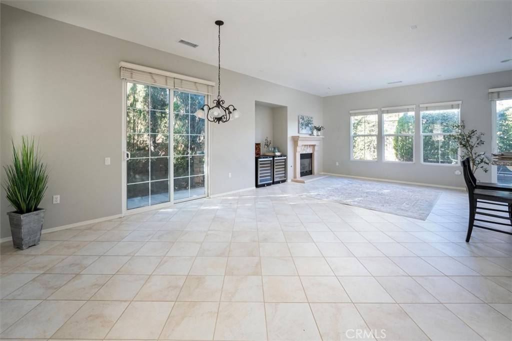 Valencia, CA 91354,28037 River Trail LN