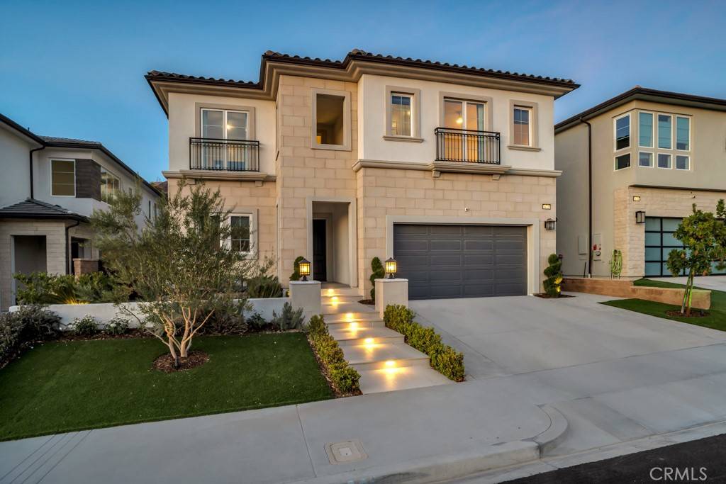 Porter Ranch, CA 91324,20725 W Bluebird CT