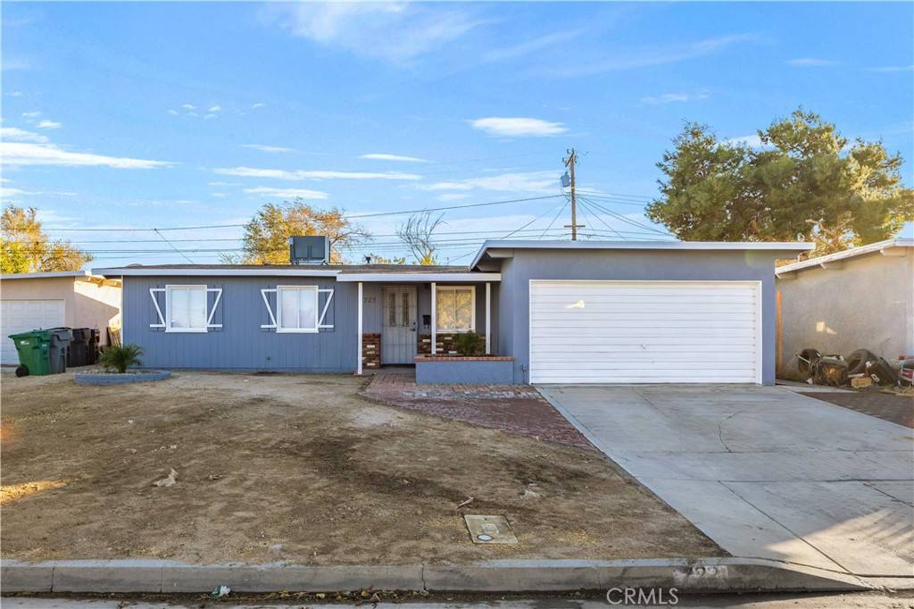 Lancaster, CA 93534,722 Woodgate ST