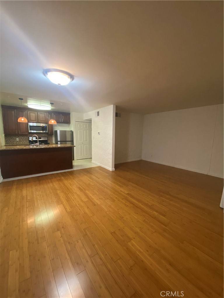 Tarzana, CA 91356,18645 Hatteras ST #107