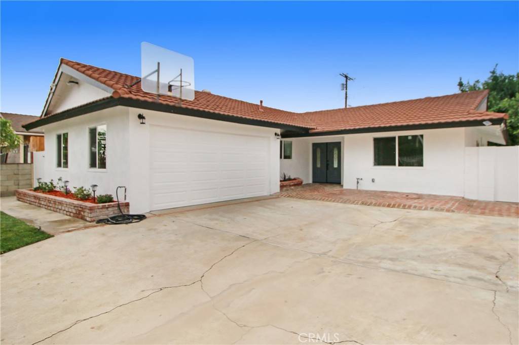 Arleta, CA 91331,10283 Lev AVE