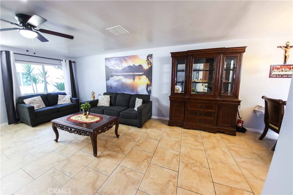 Northridge, CA 91325,17053 Roscoe BLVD #1