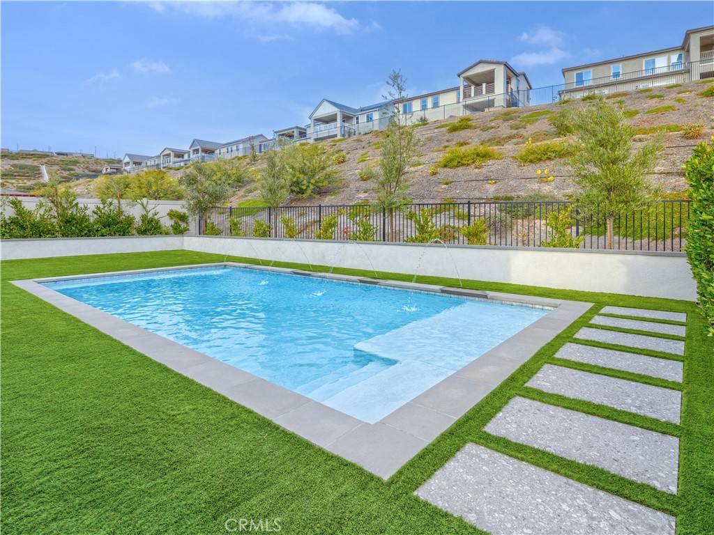 Saugus, CA 91350,28524 Songbird WAY