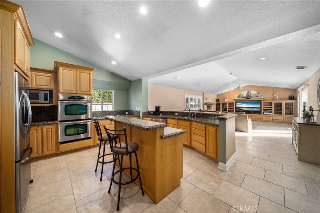 Saugus, CA 91350,27930 Carnegie AVE
