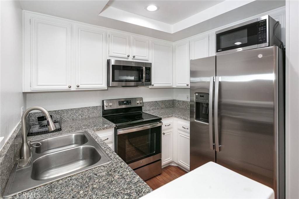 Woodland Hills, CA 91367,22100 Burbank BLVD #106A