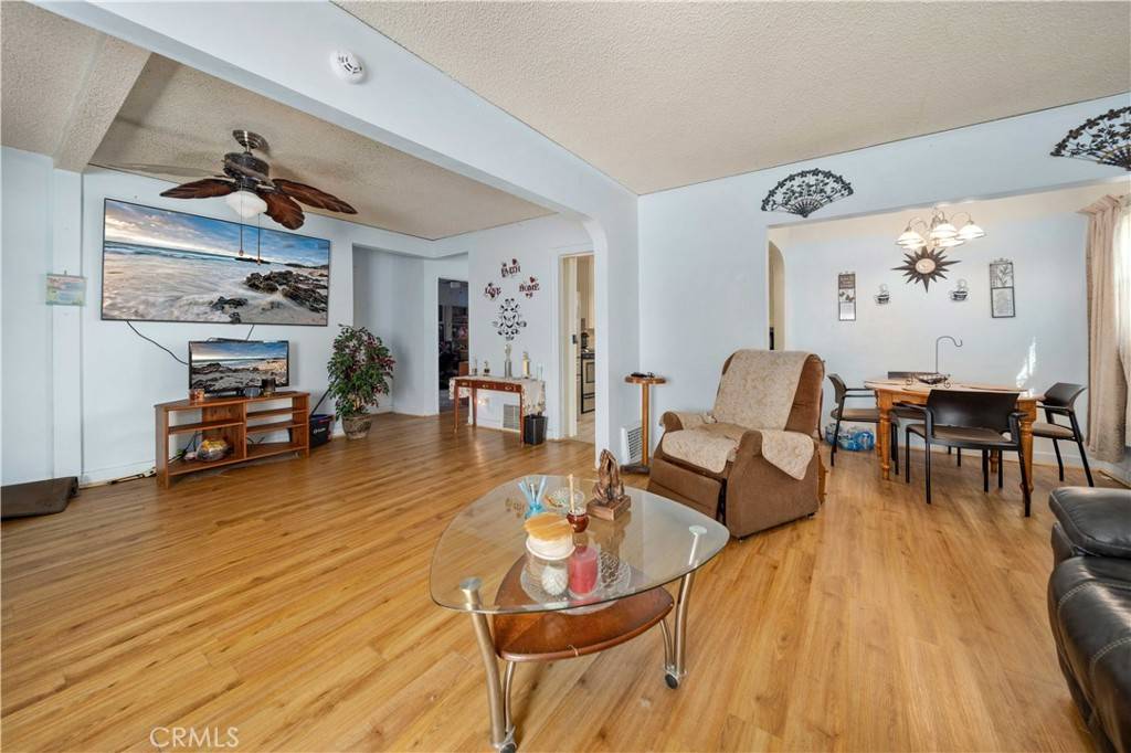 Altadena, CA 91001,665 Devirian PL