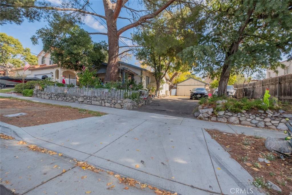 Montrose, CA 91020,2465 Florencita AVE