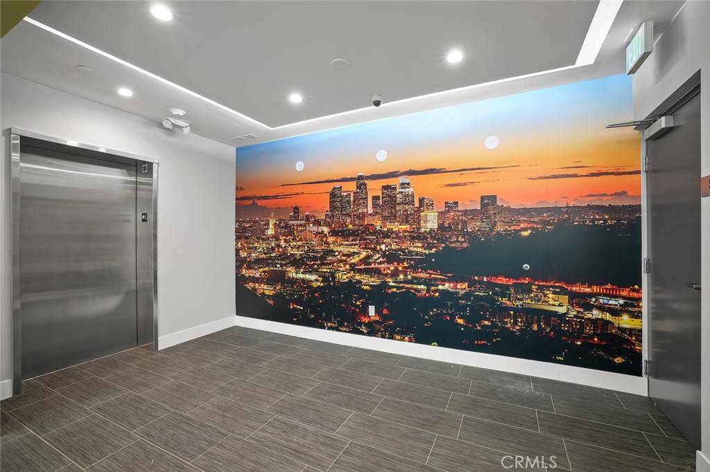 Hollywood, CA 90038,5820 La Mirada AVE #304