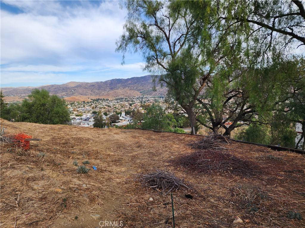 Simi Valley, CA 93063,0 Hilltop RD