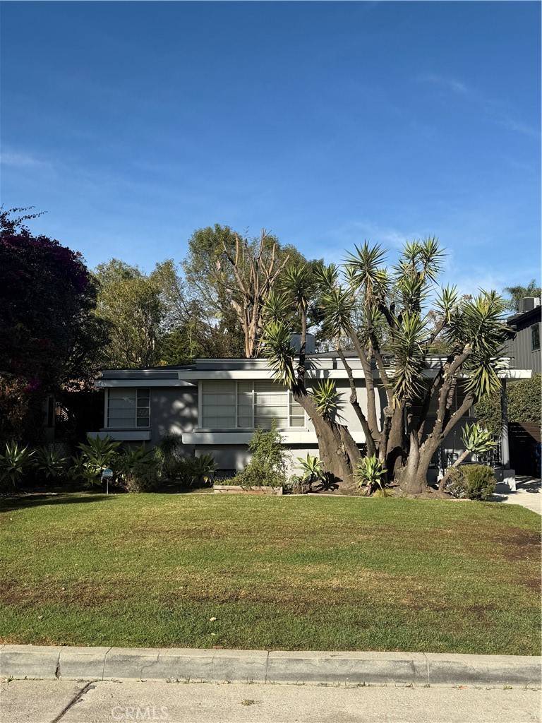 West Toluca Lake, CA 91602,11043 Kling ST